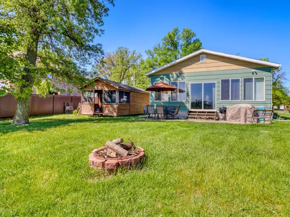 25934 Brolin Beach Rd, Detroit Lakes, MN 56501