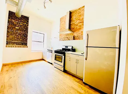 Rented by null | media 18