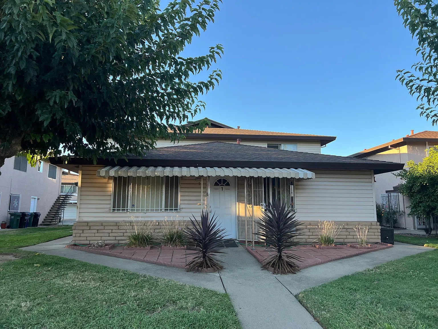 9071 Pinata Way APT 4 photo 1