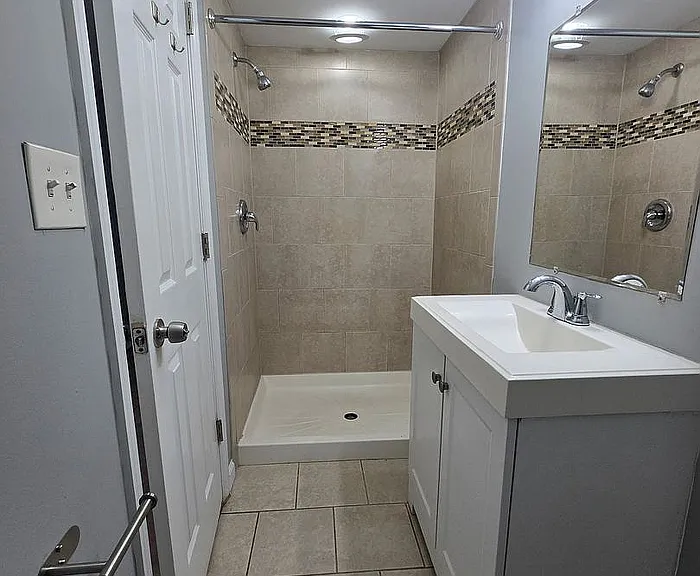 999 Elton Ave — Photo 10
