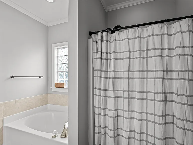 726 Bonnie Oaks Ln — Photo 15