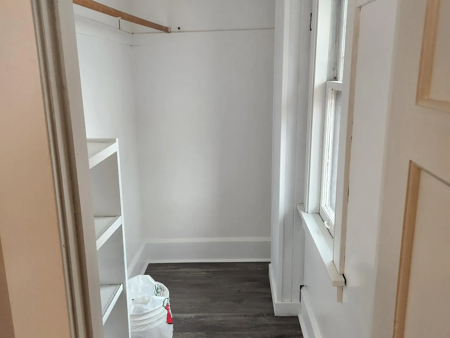 3 bed, 800 sqft, $1,075 — Photo 4