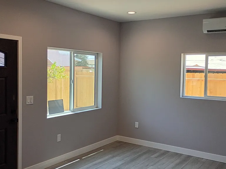 4212 Walnut Grove Ave — Photo 4