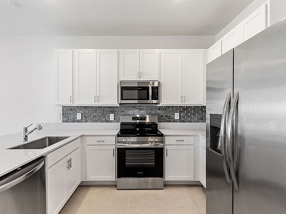 4th image of 2955 Savoir Ave