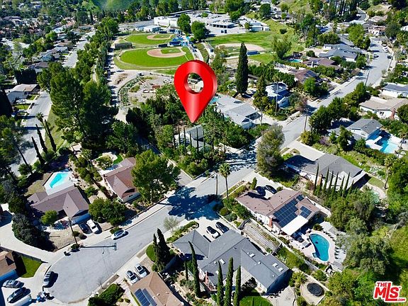 4th image of 26026 Adamor Rd