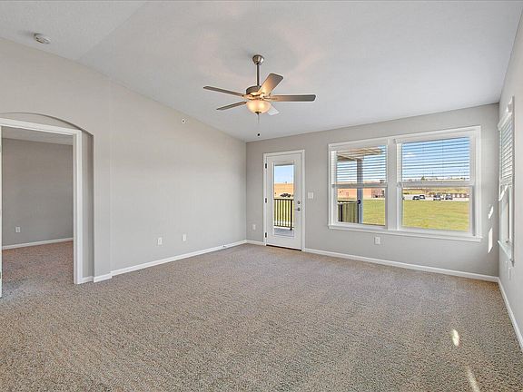 5th image of 704 Walton Terrace Dr #16-302