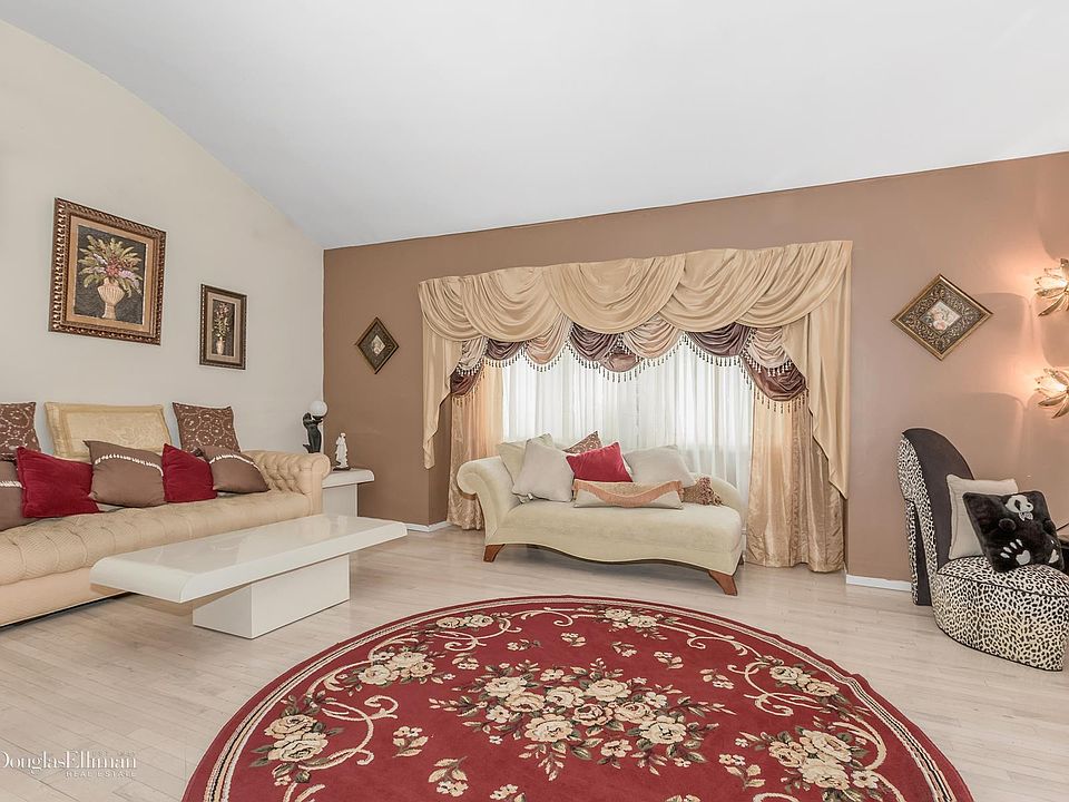 17 Jayne Ave Melville NY Zillow