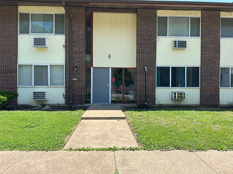 Secured Back Entry as well - assigned parking (#171) rear of building, close to door