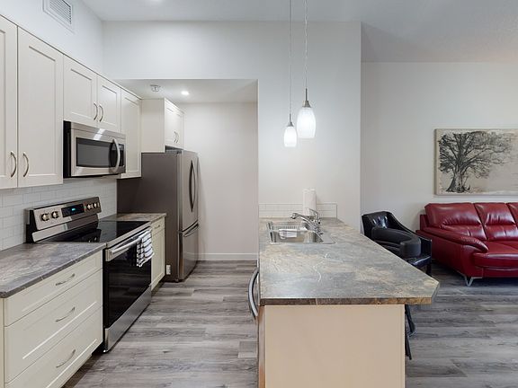 2nd image of 439 Makenny St #207