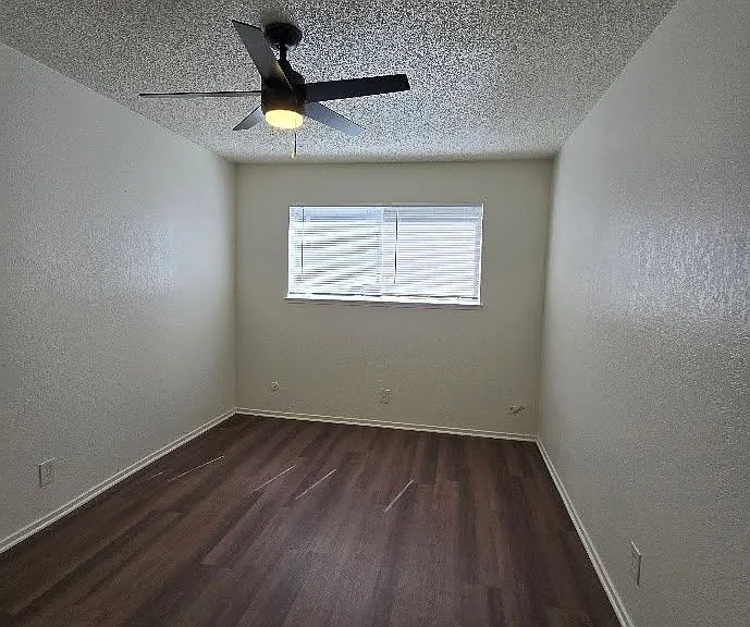 1379 E San Bruno Ave #C — Photo 8