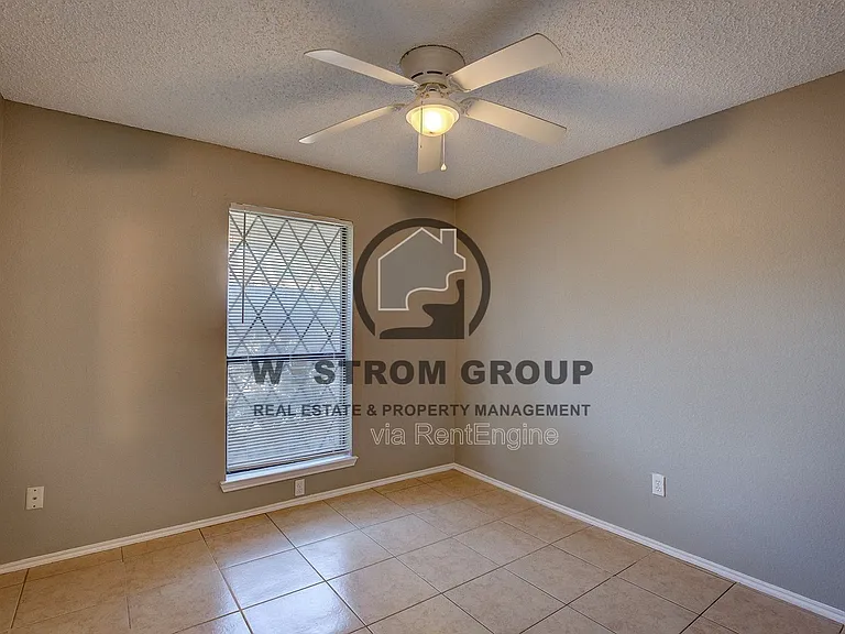 420 Revolution Ln — Photo 17