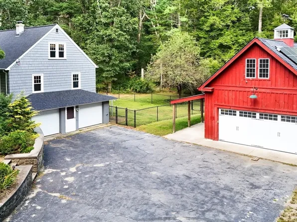 29 Mechanic St, Upton, MA 01568