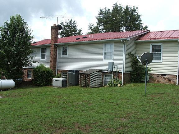 5th image of 166 Twin Oaks Dr