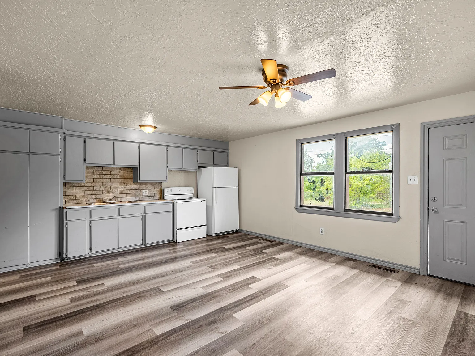 2 bed, 800 sqft, $600 — Photo 4