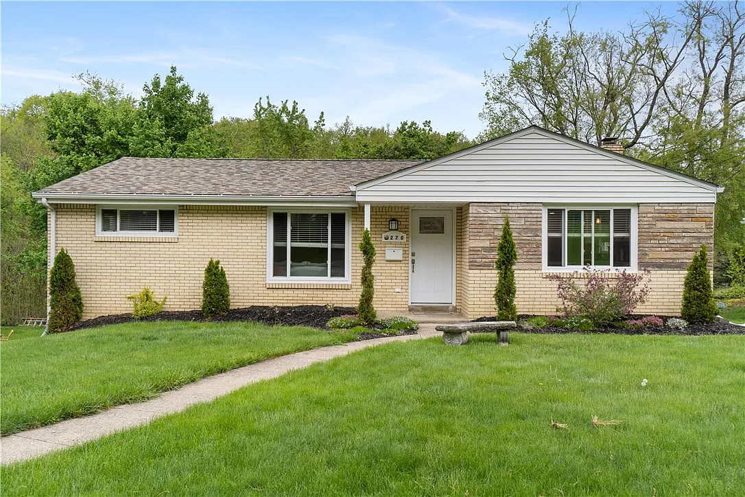 270 Gates Dr photo 1