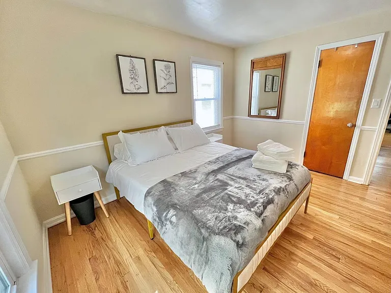4173 Harwood Rd — Photo 2