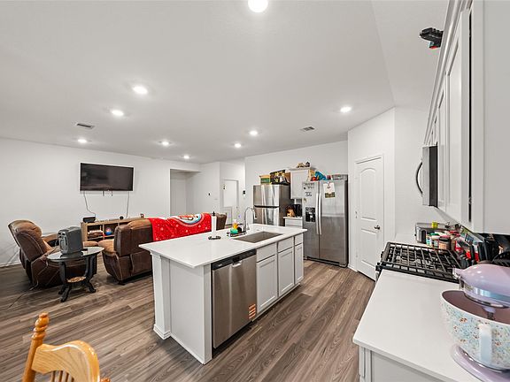 3rd image of 14505 Sunny Place Dr