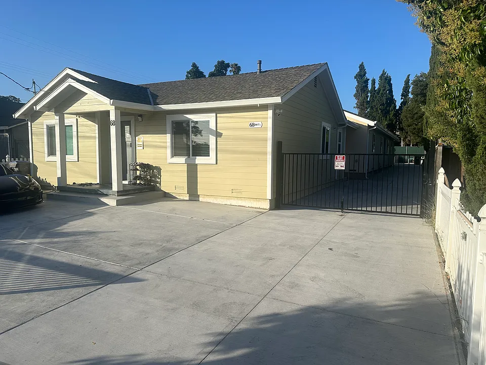 68 Pala Ave #1
