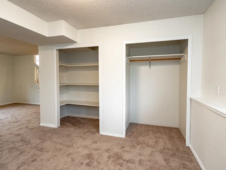 5160 Alton Dr — Photo 23