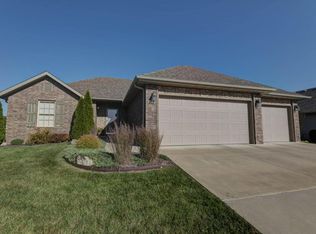 1202 N Silo Dr, Ozark, MO 65721