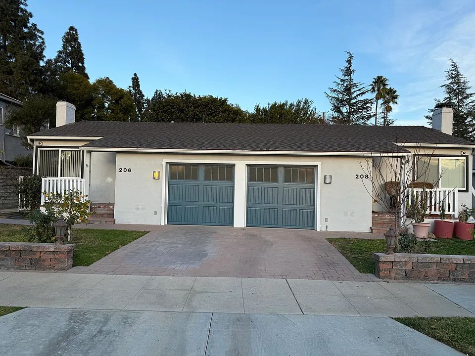 206 S Rose St #206