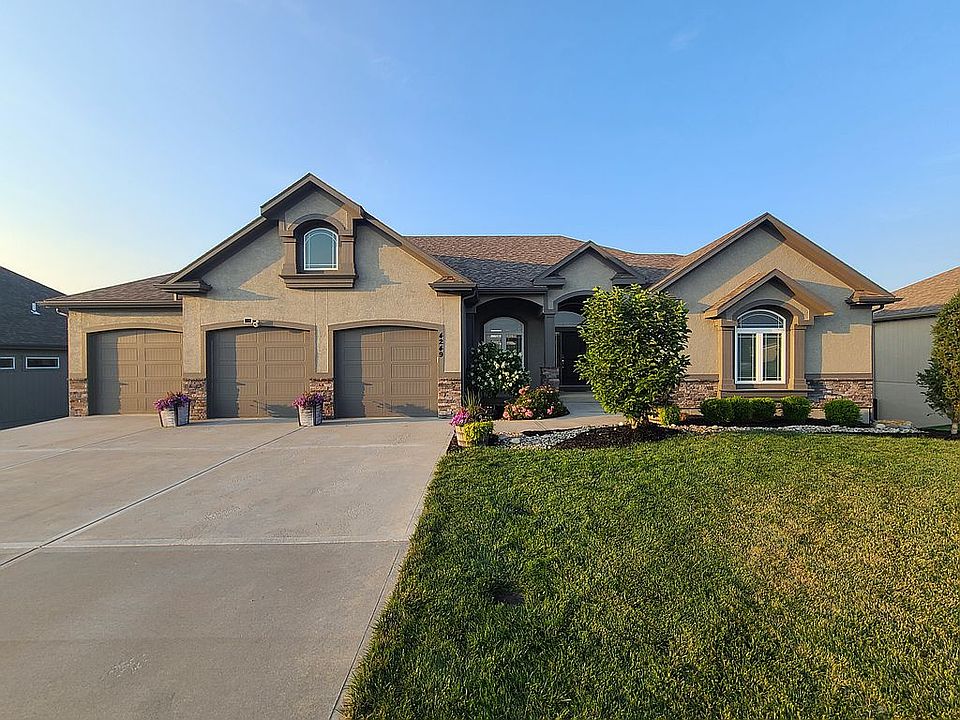 1st image of 4249 S Stone Canyon Dr