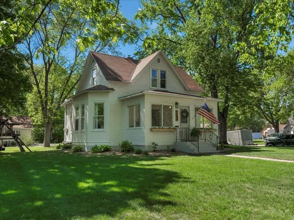 1104 Elm St, Alexandria, MN 56308