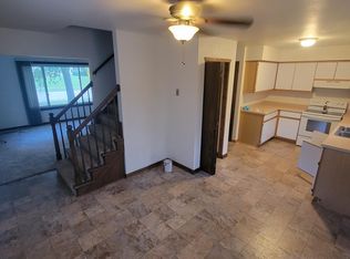 1210 Sunset Ridge Dr W, West Bend, WI 53090