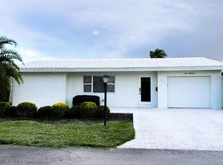 713 SW 15th St, Boynton Beach, FL 33426