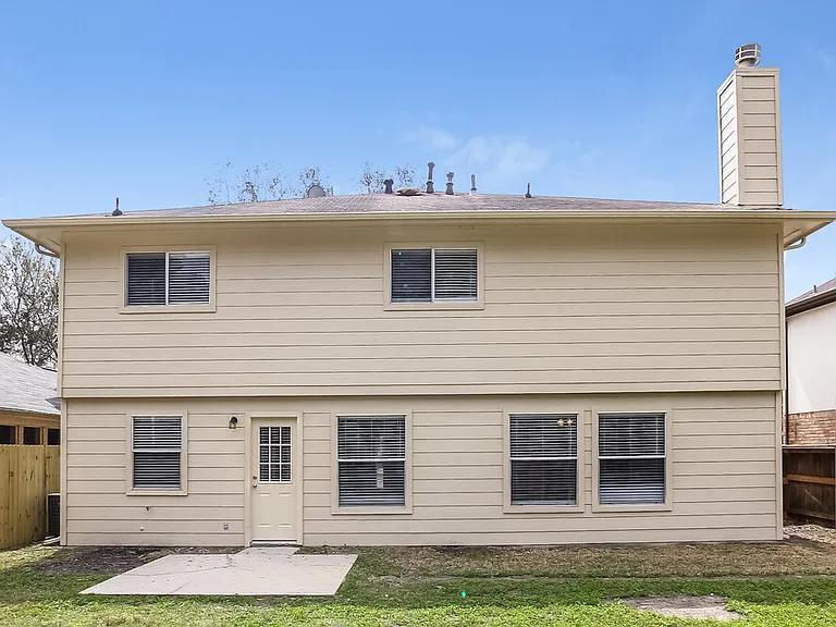 31518 Kingston Village Dr — Photo 17