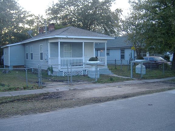 2nd image of 1014 Baker Ave