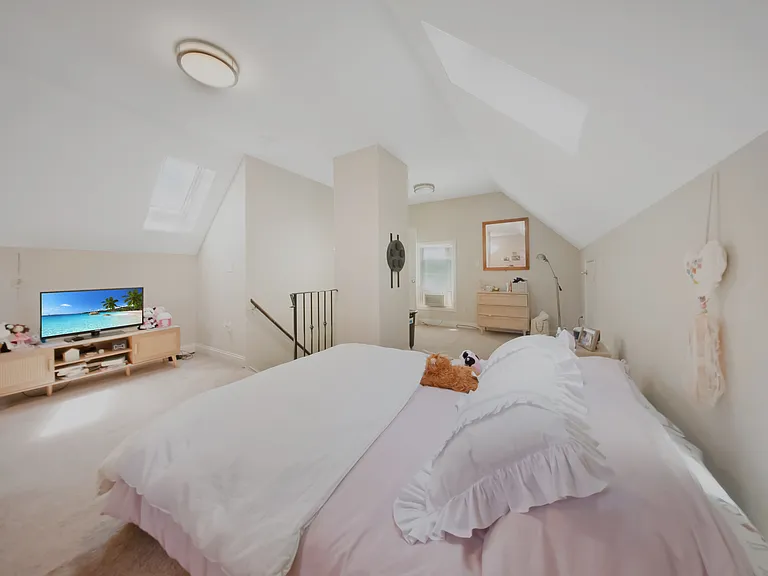 45-47 Garfield St #45 — Photo 10