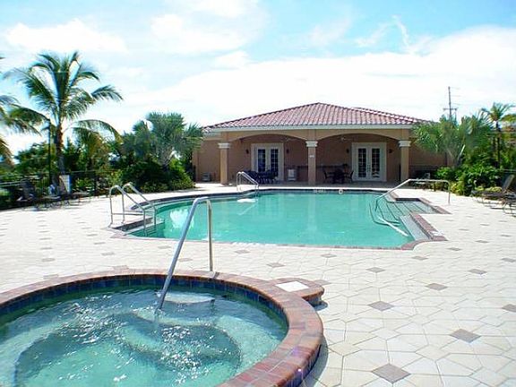 Pool ,Spa,Clubhouse