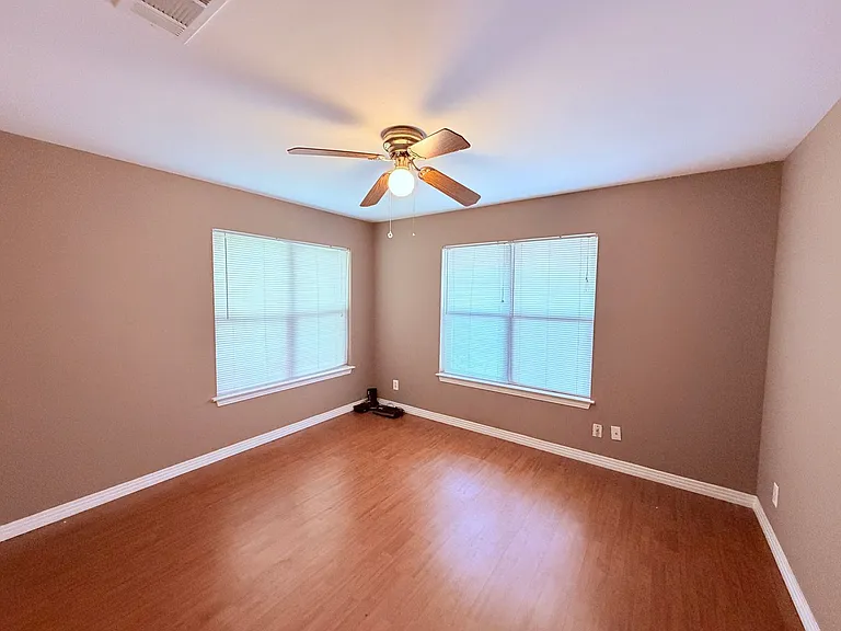 5915 Sunshine Dr — Photo 21