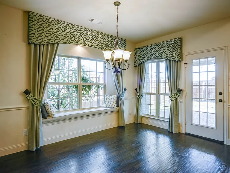 13083 Montfair Blvd — Photo 12