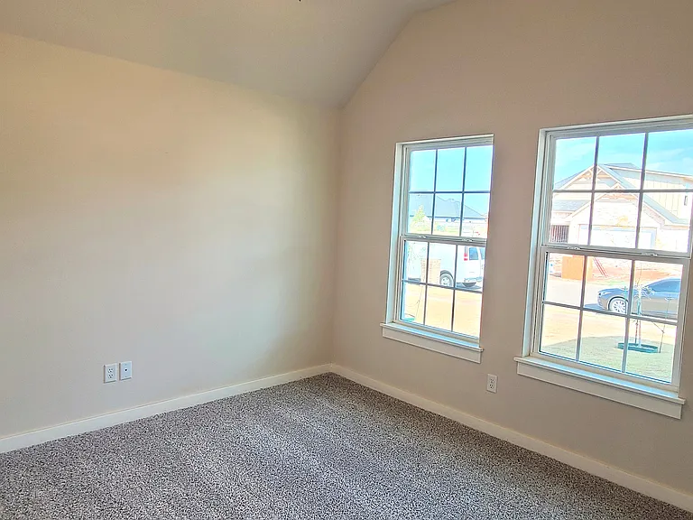 9304 SW 35th St — Photo 28