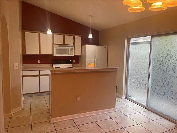 4th image of 418 Talquin Ct