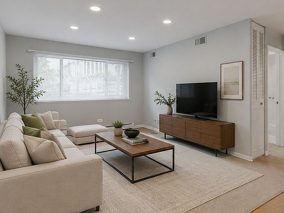 3rd image of 515 W Wrightwood Ave APT 312