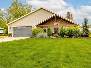 34300 Cooley Rd, Columbia Station, OH 44028