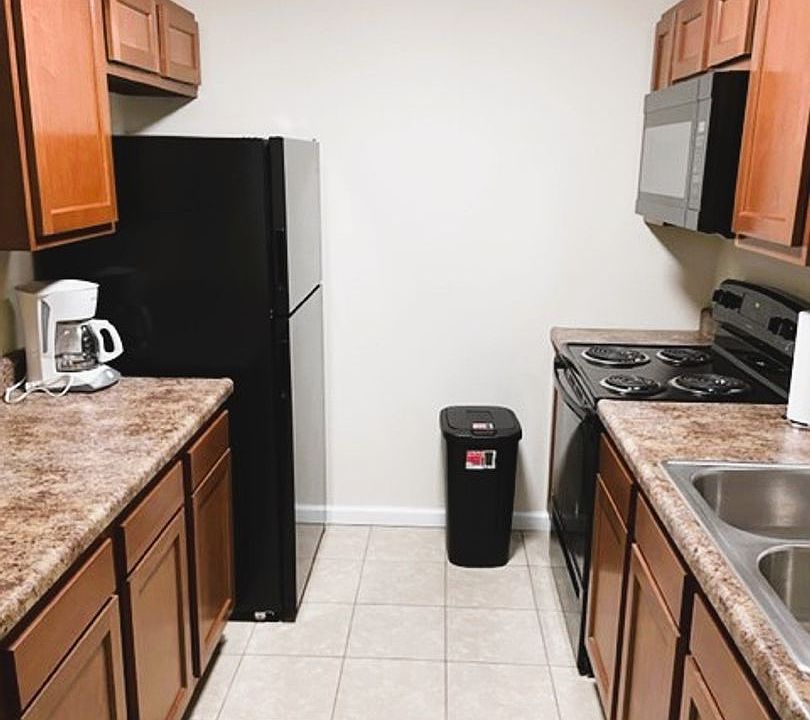 1st image of 424 S Monroe St #201