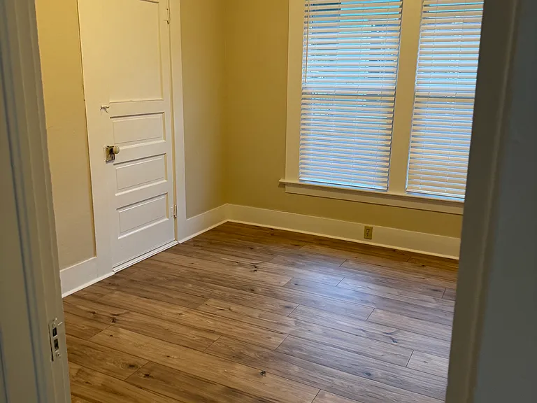 644 W Miner St — Photo 12