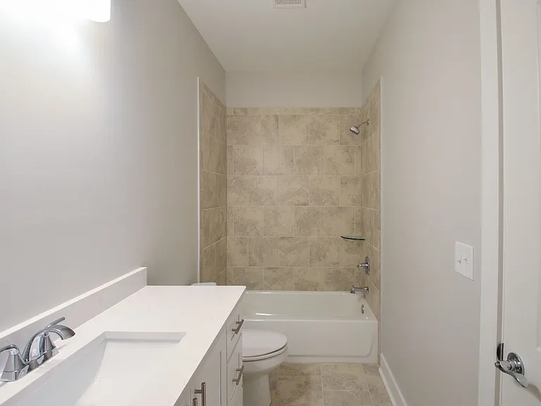 30 Lynn Ln #1002 — Photo 4