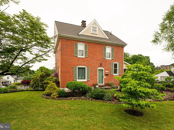 203 Prospect Ave, West Grove, PA 19390