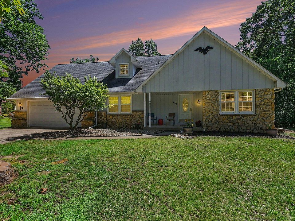 1st image of 21462 Ravenna Dr