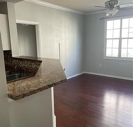4th image of 501 Knights Run Ave APT 1124