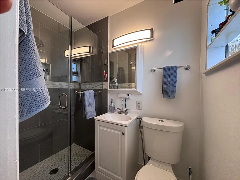 3240 SW 66th Ter — Photo 12
