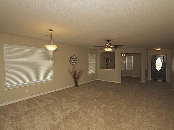 3rd image of 20522 Pinos Verde Dr