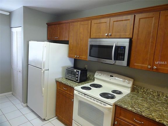 4th image of 770 Village Cir APT 233
