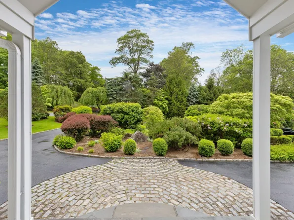 2 Patriots Farm Court, Armonk, NY 10504