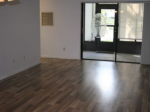 5th image of 3717 Atrium Dr